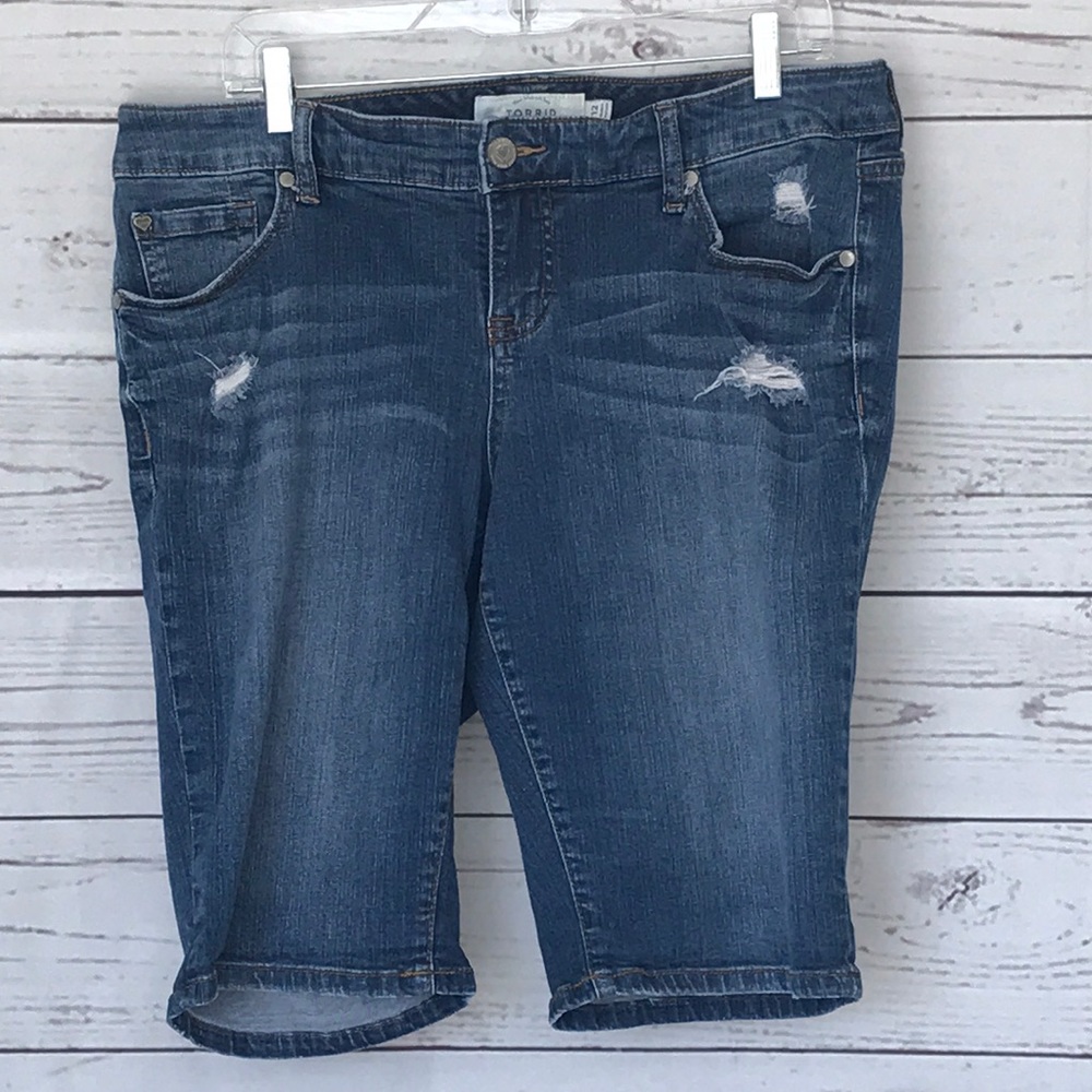 COPY - TORRID Distressed Denim Jean Shorts Size 12